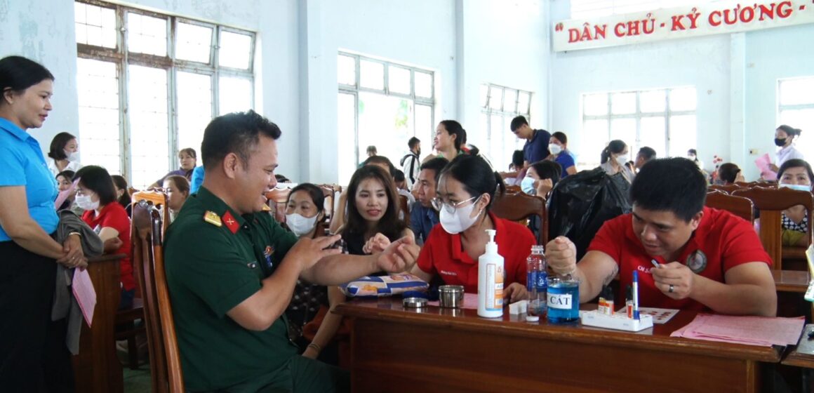 Đăk Hà tổ chức Ngày hội hiến máu tình nguyện đợt 3.