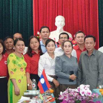 Sơ kết thực hiện Bản ghi nhớ hợp tác giữa Hội Chữ thập đỏ tỉnh Kon Tum với Tổ chức Chữ thập đỏ tỉnh Ắt-ta-pư